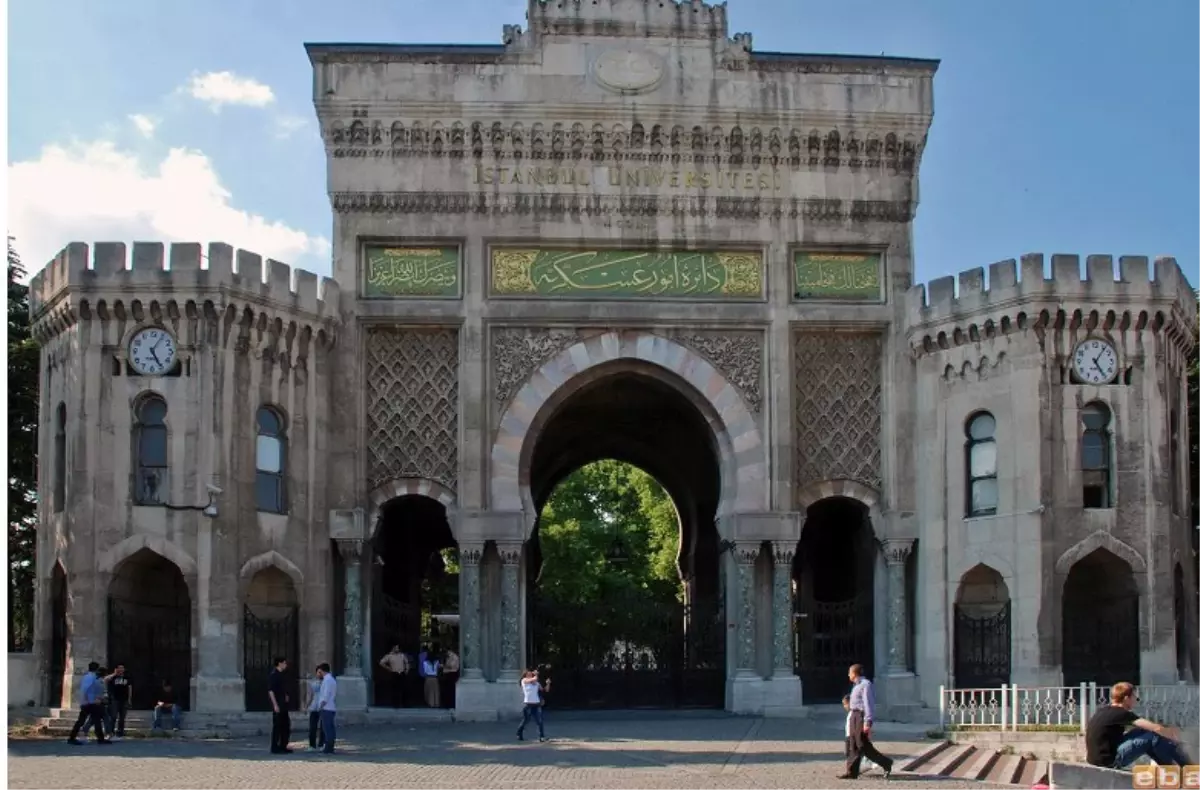 İstanbul Üniversitesi