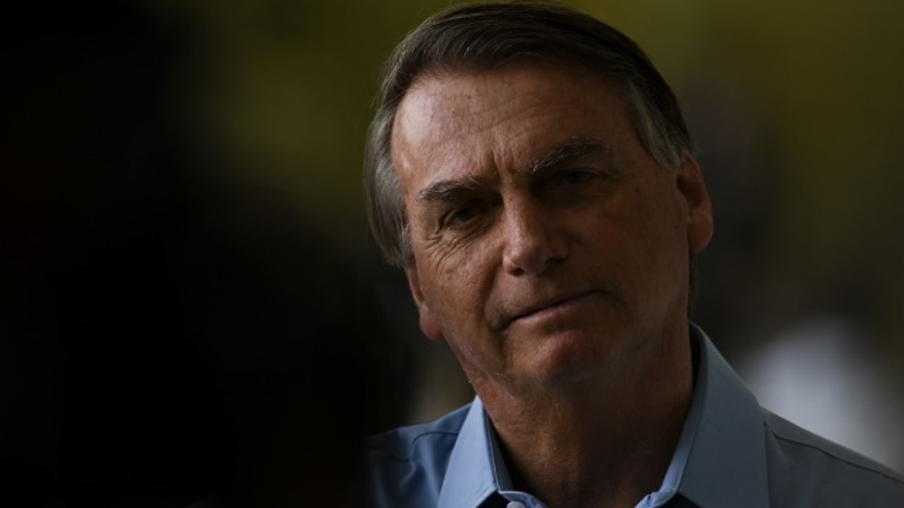 Brezilya'da yeniden aday olan mevcut devlet başkanı Jair Bolsonaro basın toplantısına katıldı