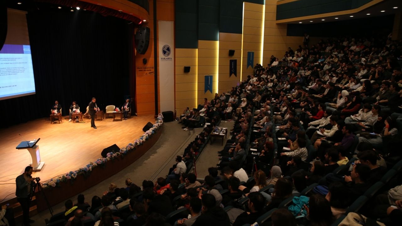 Sakarya'da mühendislik öğrencilerini sektörle buluşturmak için çalıştay yapıldı