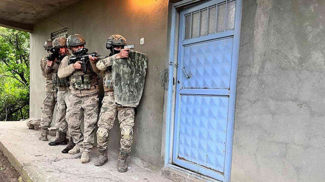 Bitlis'te terör örgütü PKK'ya yönelik operasyon düzenlendi