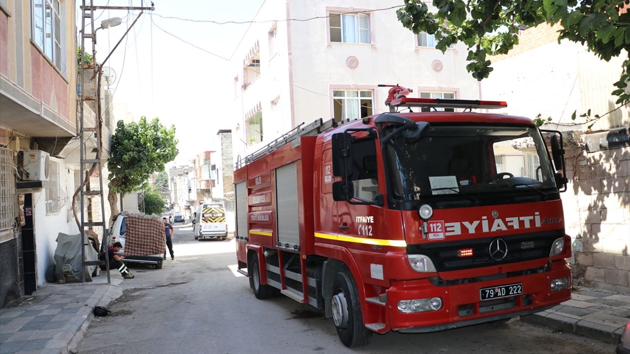 Kilis'te mutfak tüpünden sızan gazın alev alması sonucu 2 kişi yaralandı