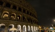 Roma'da "Dünya Saati" etkinliğinde Kolezyum'un ışıkları söndürüldü