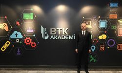 Ulaştırma Bakanı Uraloğlu, BTK Akademi'yi ziyaret etti 