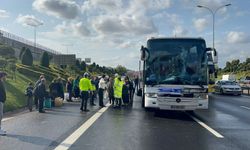 Otobüs kaza yapınca yolcular yolda kaldı 