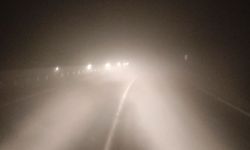 Ardahan'da sis bulutu görüş mesafesini 5 metreye kadar düşürdü!