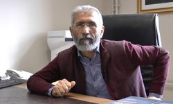 Tunceli'de bir profesör terör örgütü liderini övmek' suçundan görevden uzaklaştırıldı 
