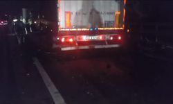 Hatay'da kamyon ile çekiciye tır çarptı: 2 kişi öldü 