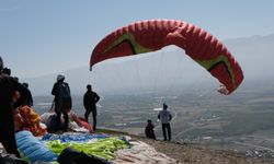 Erzincan'da yamaç paraşütü heyecanı devam ediyor! 