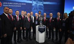 TFF Başkanı Büyükekşi: Türkiye EURO 2032'ye ev sahipliği yapacağını açıkladı 