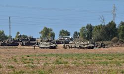 İsrail ordusu kara harekatı için Gazze sınırında!