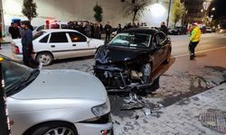 Sivas'ta korkutan kaza: 4 kişi yaralandı 