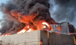 Silivri'de fabrika yangını: Dumanlar havayı sardı 