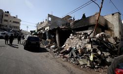 İsrail hedef aldığı mülteci kampları ve camide 35 kişi öldü