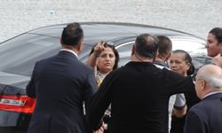 Özgül Özel'e protesto: Kılıçdaroğlu sana ekmek yedirdi! 