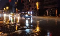 İstanbul'da sağanak yağış: Yarın da etkili olması bekleniyor 