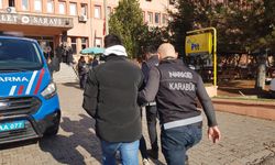 Uyuşturucudan yakalanan 4 şüpheliden 2’si adliyede