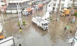 İzmir'de fırtınanın verdiği hasar havadan görüntülendi 