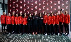 A Milli Kadın Futbol Takımı, basın mensupları ile buluştu   