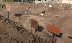Gazze'de hastane yerleşkesinde toplu mezar kazıldı  
