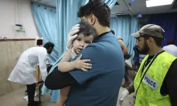 Gazzeli 15 çocuk tedavi için BAE'ye getirildi 
