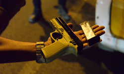 Samsun'da aranan 28 şahıs 5 silahla yakalandı