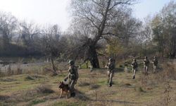 Yunanistan'a kaçan 13 terör şüphelisi Edirne'de yakalandı