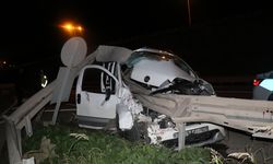Kocaeli'de bariyere saplanan araçta 1 kişi öldü