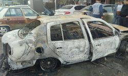 Adana'da park halindeyken yanan 6 araçta hasar oluştu 