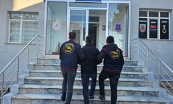 14 yıl hapis cezası ile aranan şahıs saklandığı evde yakalandı 