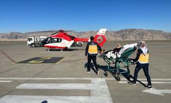 Şırnak’ta 82 yaşındaki hasta ambulans helikopterle Şanlıurfa’ya sevk edildi 