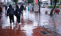 Alanya’da sağanak yağış etkili oldu   