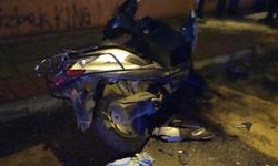 Antalya'da bir şahıs park halindeki motosikleti satırla parçaladı  