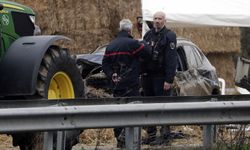 Fransa’da eylem yapan çiftçilerin arasına araçla daldı: 1 ölü 