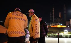 Edirne'de alkolü sürücülere ceza yağdı: Cam filmlerini elleriyle söktüler  