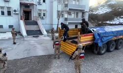 Bitlis’te tır içinde 58 düzensiz göçmen yakalandı 