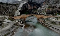 Adıyaman'daki tarihi köprü depremlere meydan okuyor 