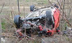 Şarampole uçan otomobilin sürücüsü yaralandı   