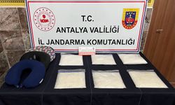 Antalya'da yolcu yastığına saklı 6 kilo uyuşturucu madde ele geçirildi