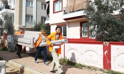 Antalya Büyükşehir'den selzedelere eşya yardımı   