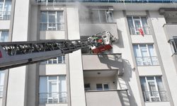 Erzurum'da apartman yangınında dumandan etkilenen kadın ve çocuk tedaviye alındı