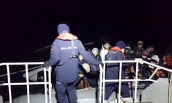 Ayvalık açıklarında 27'si çocuk, 54 düzensiz göçmen kurtarıldı  