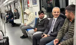 Bakan Uraloğlu, Havalimanına Gayrettepe-Kağıthane metrosu yolcularıyla gitti 