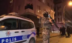 Esenyurt'ta mühürlenen mekanı kullanan şahıslara polis baskın yaptı