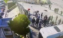 İstanbul Adliyesi önünde dehşet anları: 2 saldırgan öldürüldü, 1 vatandaş hayatını kaybetti