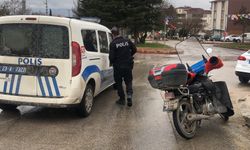 Elazığ’da motosiklet devrildi: 2 yaralı 