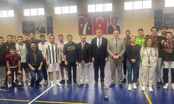 Çınarcık Belediye Başkanı Numan Soyer, futsal turnuvasına katıldı