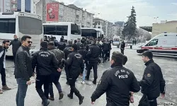 Bakan Yerlikaya: Mahzen-13'le yakalanan 15 kişi tutuklandı. 