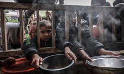 BM: İsrail, Gazze'deki insanları kasıtlı olarak aç bırakıyor