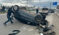 Sivas'ta iki otomobilin çarpıştığı kazada 3 kişi yaralandı a