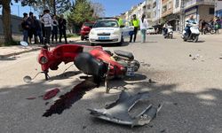 Kilis’te motosiklet ile otomobil kafa kafaya çarpıştı:1 yaralı   